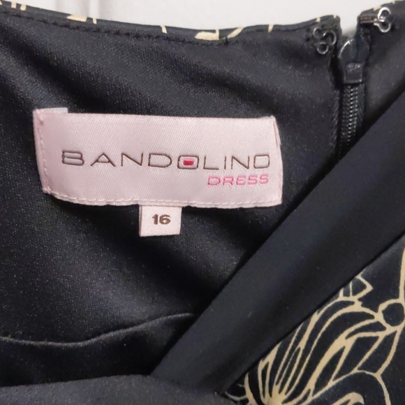 Satin dress with intricate gold design - Picture 3 of 4